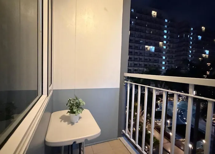 Moa Staycation By Warren Manila